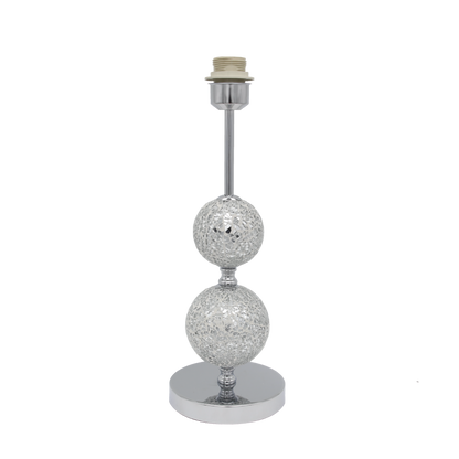 Lámpara Ubeda fabricada en metal color cromo, ideal para luz difusa en el hogar