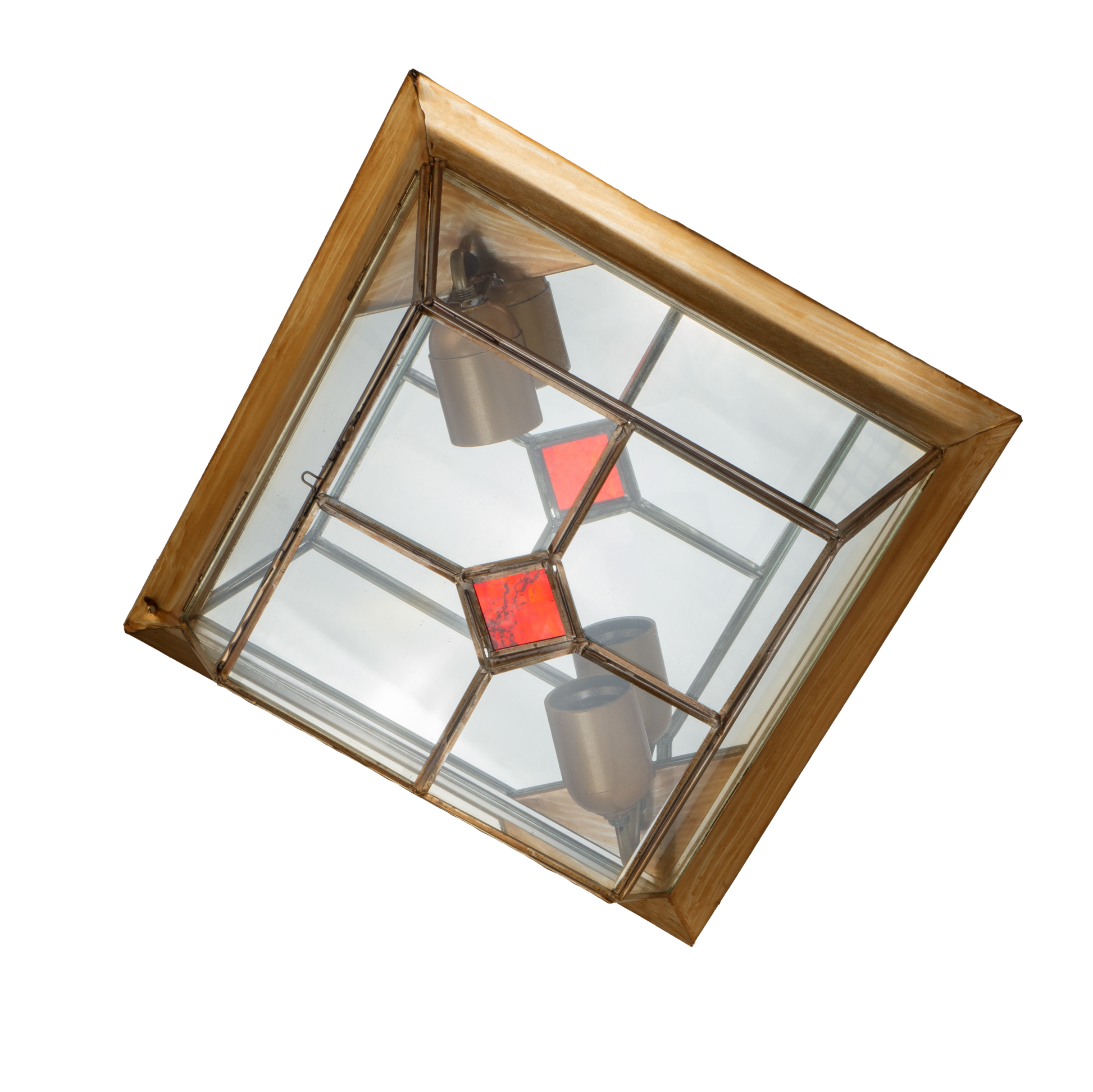 Plafón Granadino fabricado en metal color cuero y rojo para interiores