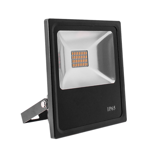 Proyector Trent fabricado en Aluminio color Negro, ideal para iluminar jardines