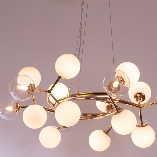 Lámpara de Techo ANABEL 80 cm Dorado Interlusa instalada en ambiente decorativo de salón o dormitorio | Interlusa