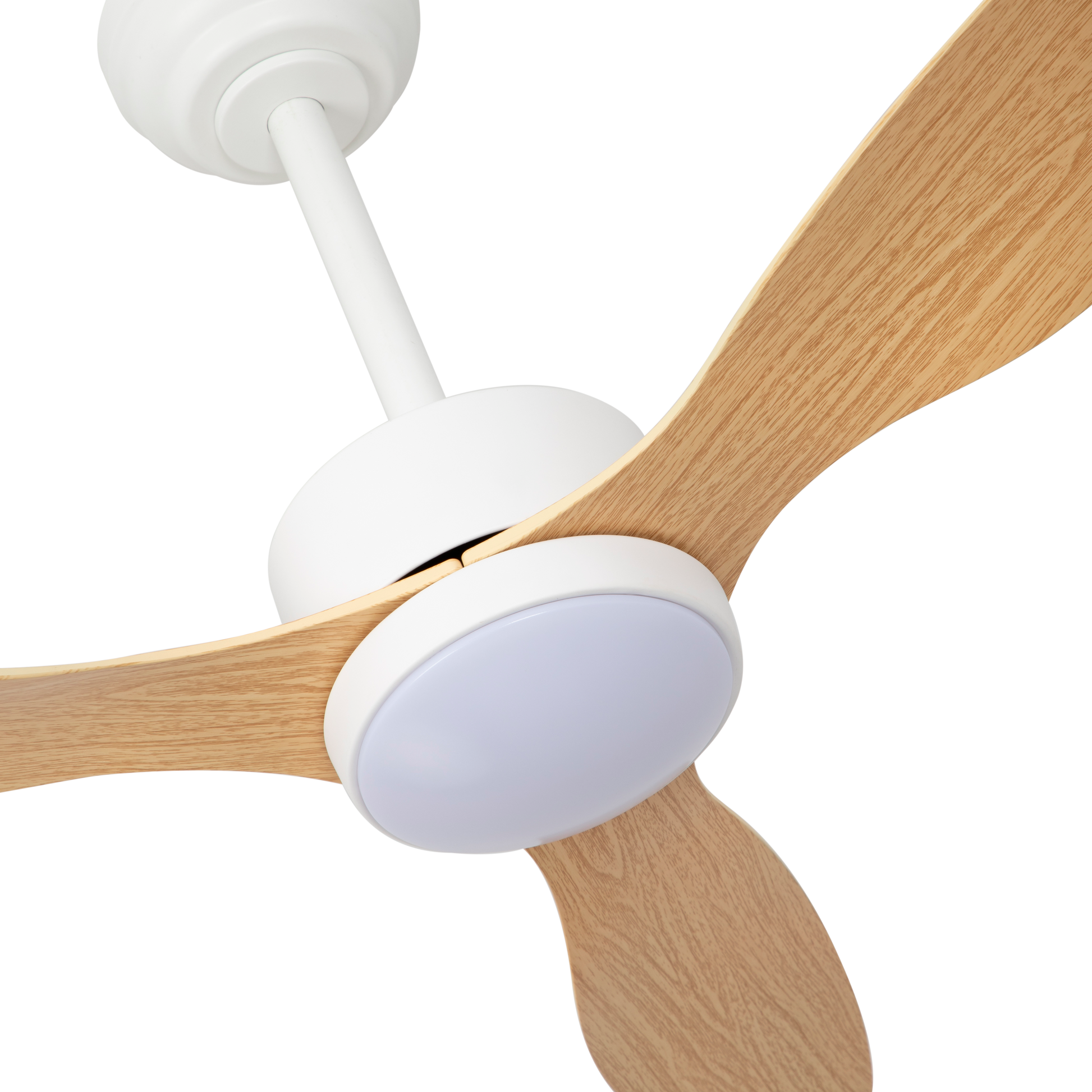 Ventilador de techo silencioso con control remoto ideal para interior