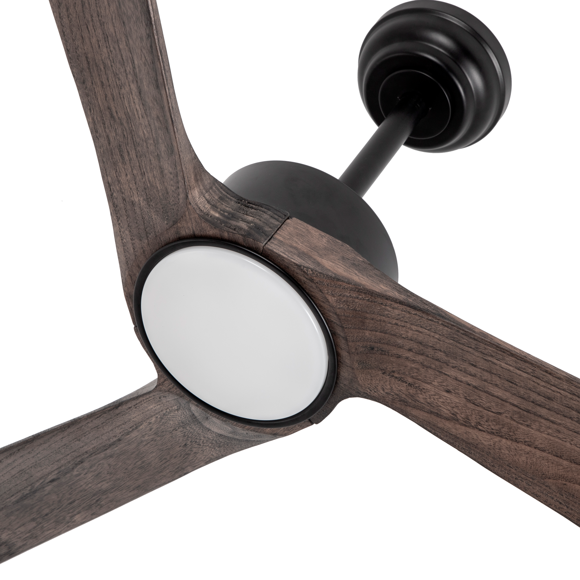 Moderno ventilador con luz Orinoco, perfecto para tu dormitorio