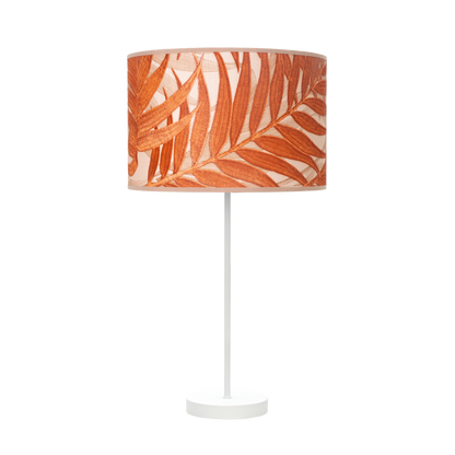 Lámpara Moda fabricada en metal color blanco y pantalla textil caldera, ideal para salón