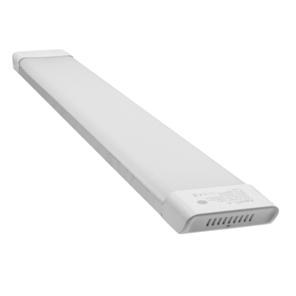 Iluminación funcional y moderna ideal para tu cocina o espacio de trabajo
