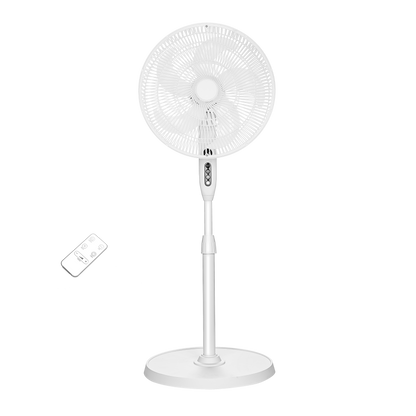 Ventilador de pie Verdel fabricado en aluminio color blanco con 5 aspas de ABS.