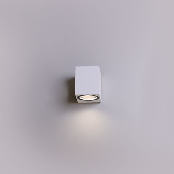 Aplique VEZ fabricado en ABS color blanco, ideal para exterior