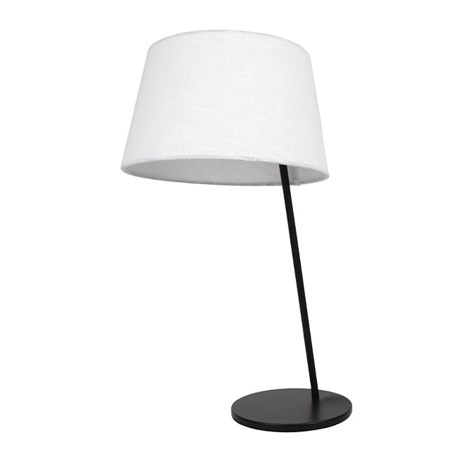 Lámpara Mariza fabricada en metal color negro con pantalla de tela color beige