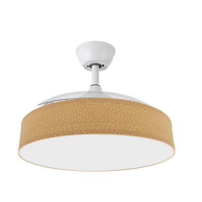 Moderno ventilador con aspas retráctiles ideal para salón