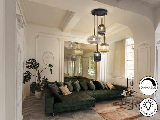 Lámpara Colgante Norma 4 Luces Negro y Latón con Tulipas de Cristal Schuller en ambiente decorado | Schuller