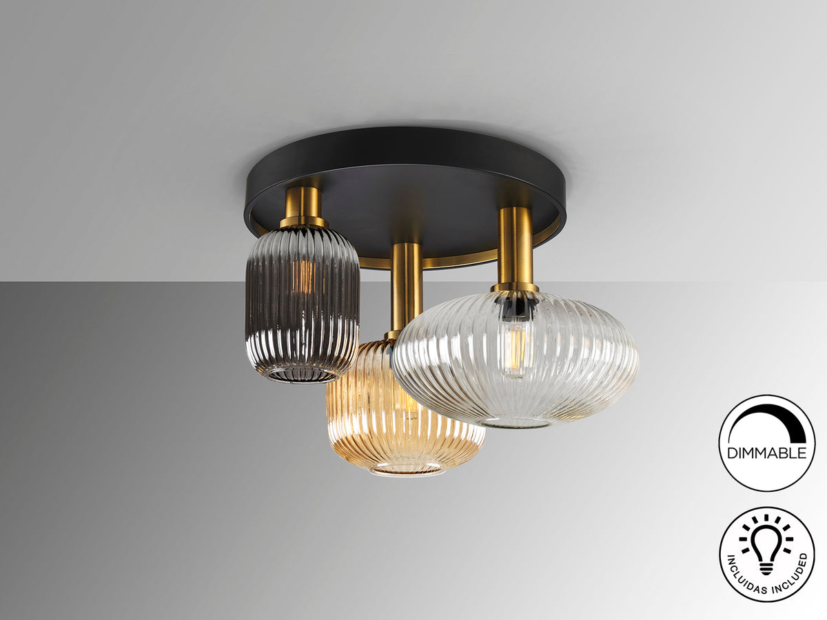 Plafón de Techo Norma 3 Luces Negro y Latón con Cristal Schuller en ambiente decorado | Schuller