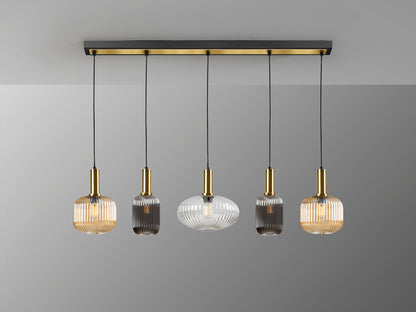 Lámpara Colgante Lineal Norma 5 Luces Negro y Latón Schuller en ambiente decorado | Schuller