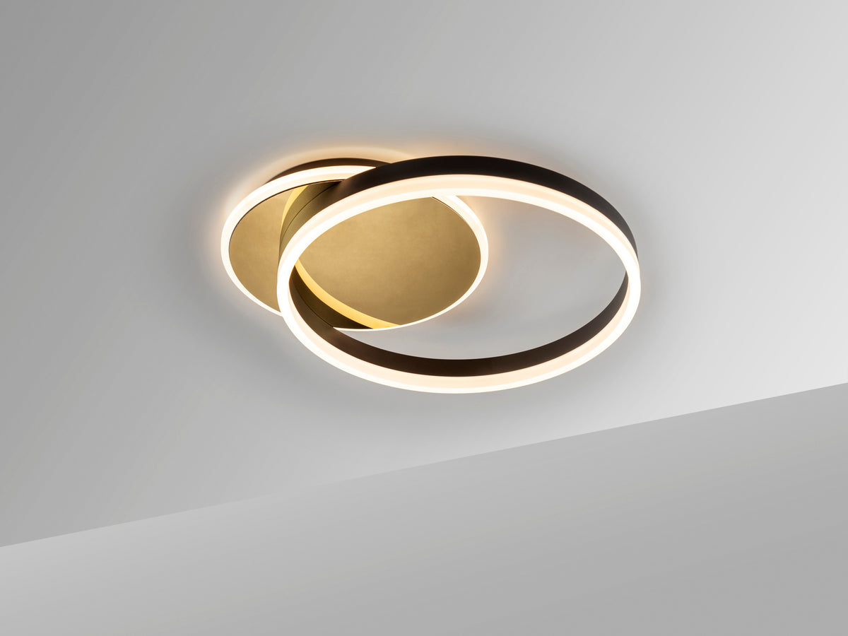 Plafón de Techo o Aplique Oriel 38W LED Oro y Negro Schuller en ambiente decorado | Schuller