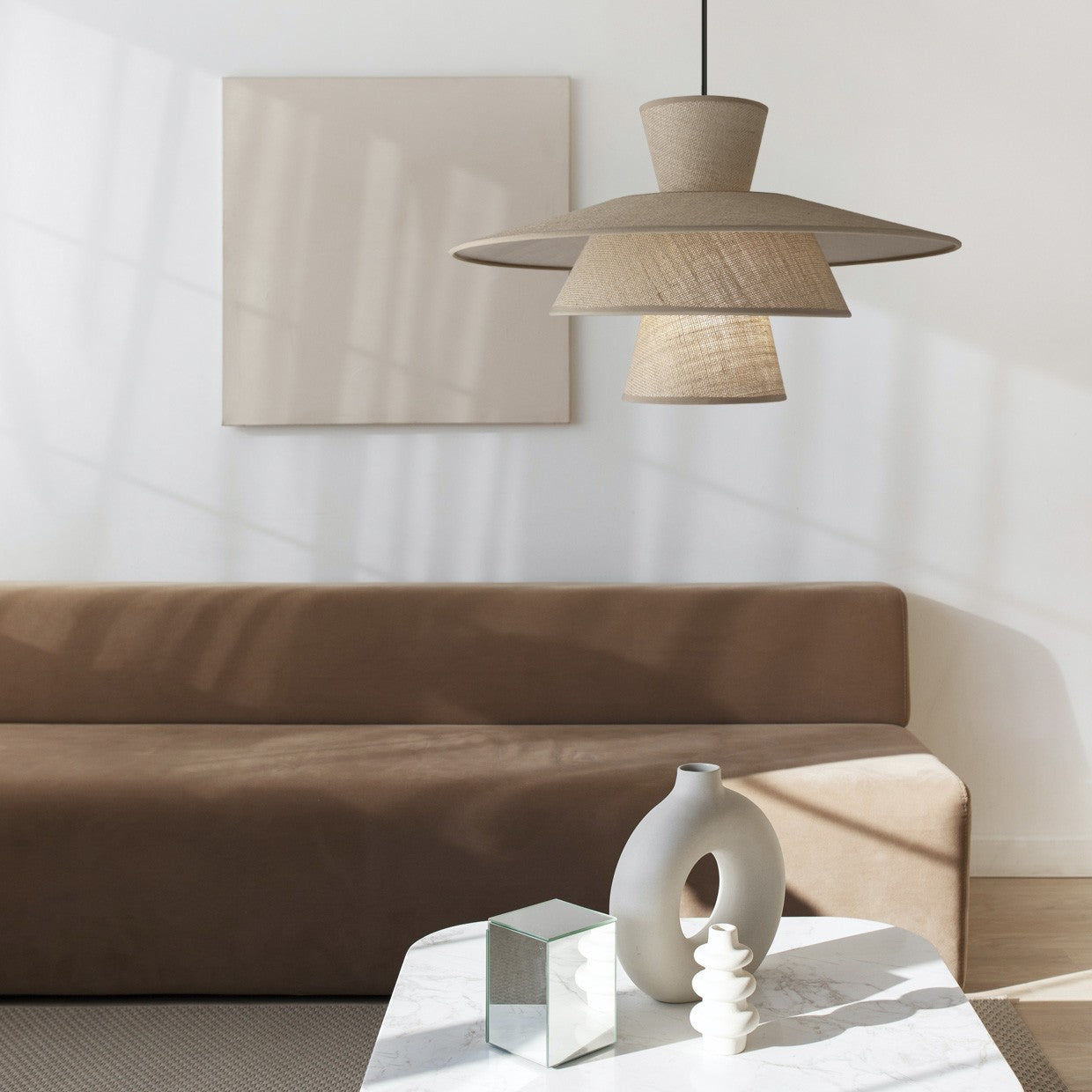 Colgante Bari instalado en salón moderno - Ambiente decorado