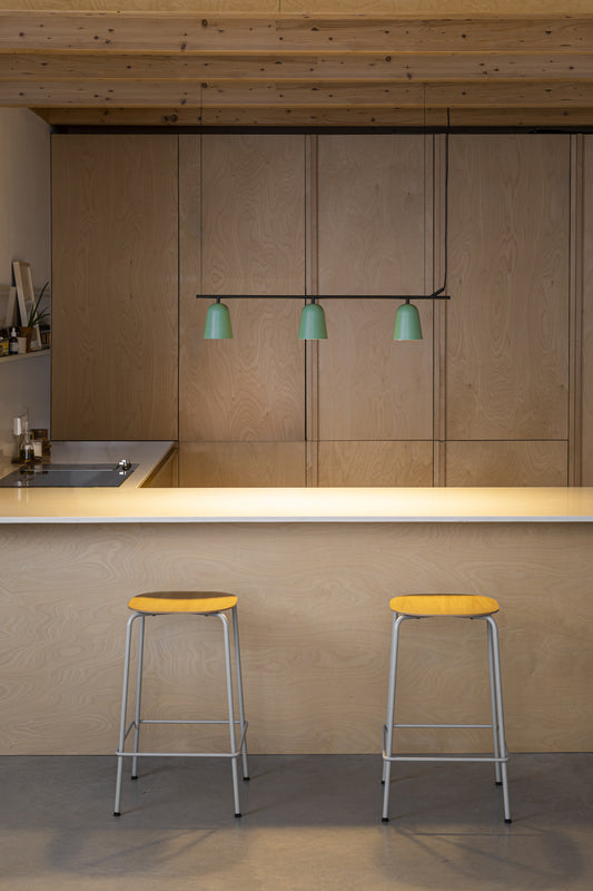 Colgante STUDIO fabricado en Acero color Verde Mate, ideal para iluminación interior