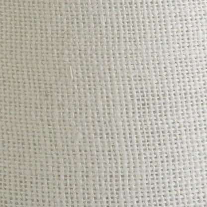 Detalle de estructura metal negro en lámpara colgante Tala saco beige ALEMAR - Vista lateral