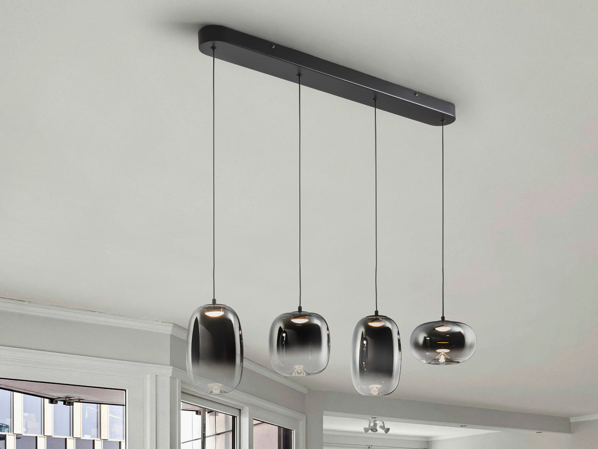 Lámpara Colgante Onice 4 Luces LED Negro Mate y Cristal Smoke Schuller en ambiente decorado | Schuller