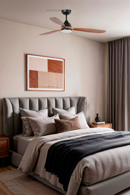 Ventilador de techo LED Faro Poros L 33527 - Negro/Nogal. Diseño moderno, 6 velocidades, luz cálida 2700K, palas de madera. Serie 3324. LuzGuru.
