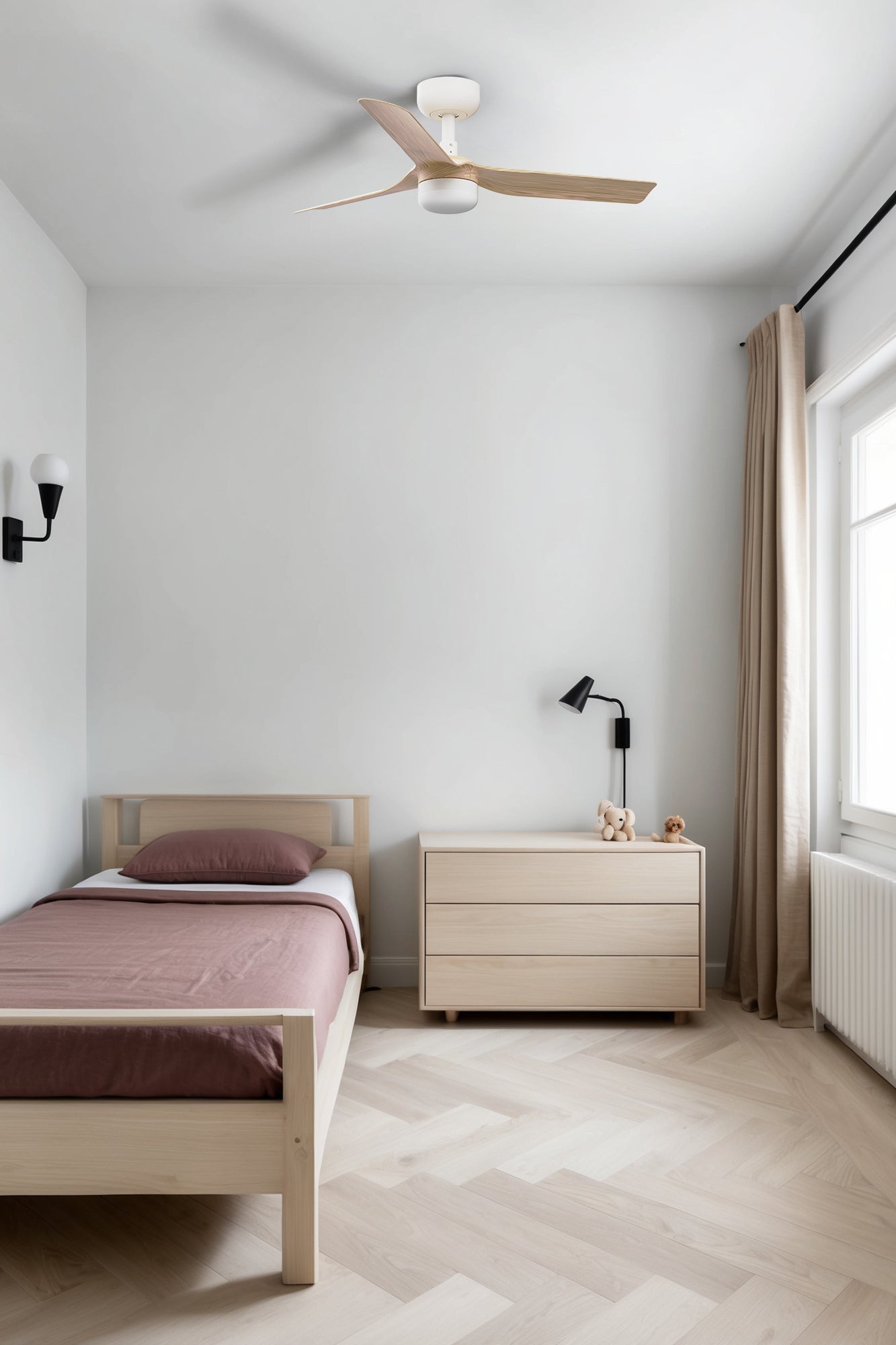 Ventilador MINI PUNT S LED fabricado en ABS color blanco mate