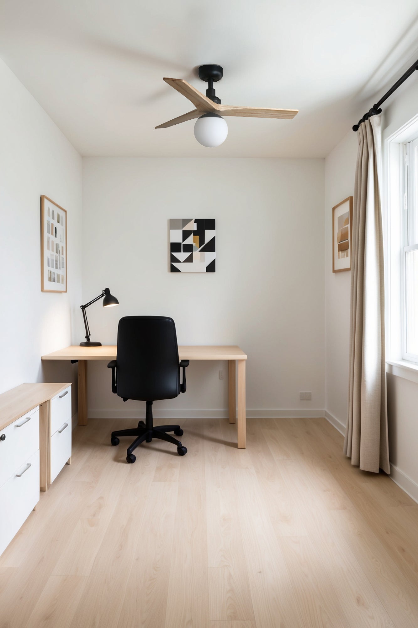 Ventilador de techo FARO KLIM S negro con palas de pino, modelo 34284-11L.  Diseño moderno y eficiente, ideal para habitaciones de hasta 13m². Incluye mando a distancia.  Serie 3429.
