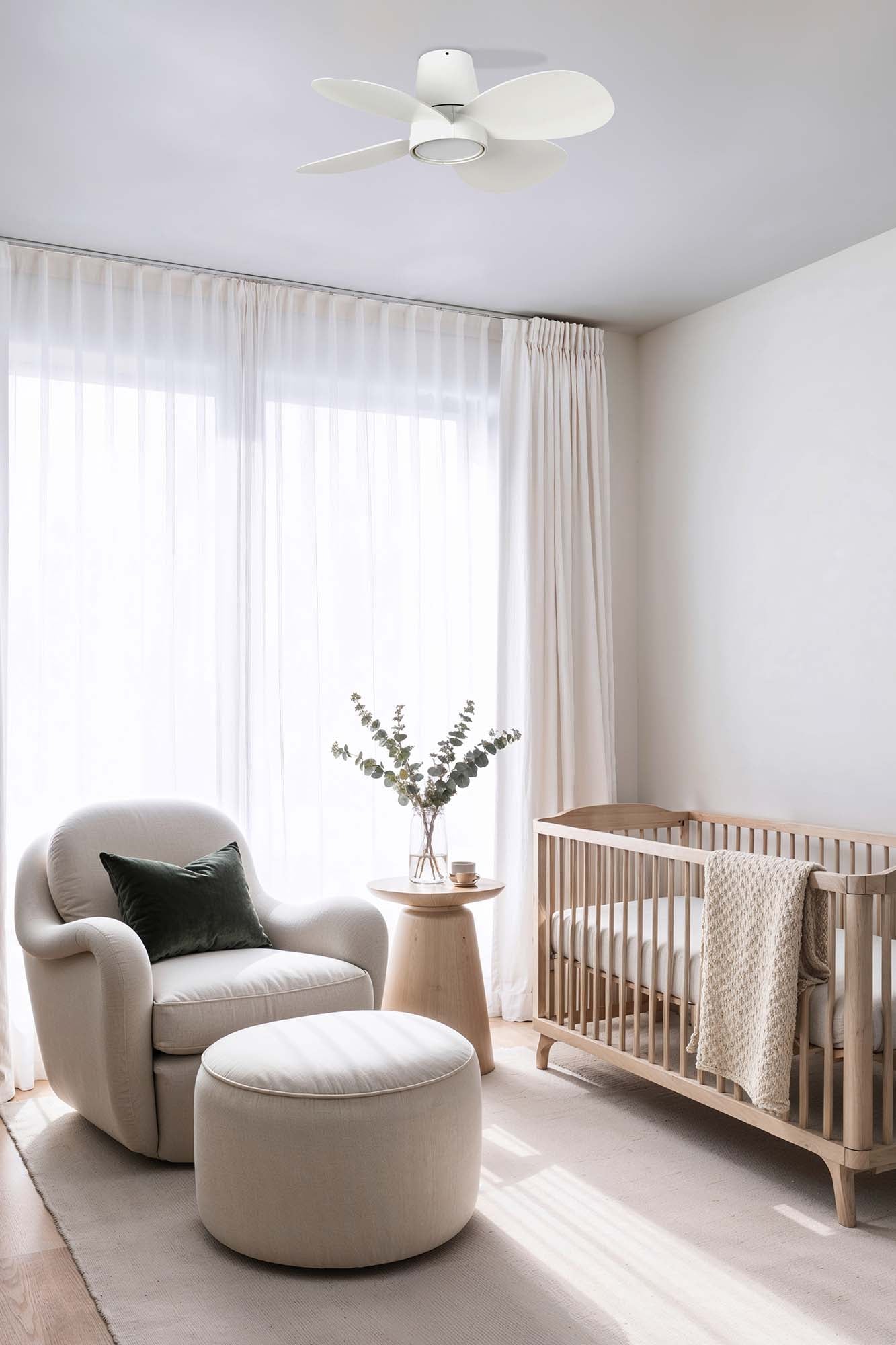 Ventilador KLOVER fabricado en Aluminio color Blanco Mate