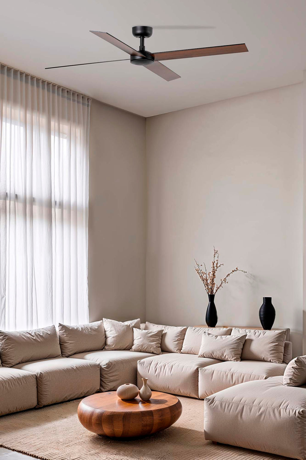 Ventilador de techo RUDDER L fabricado en aluminio color negro mate