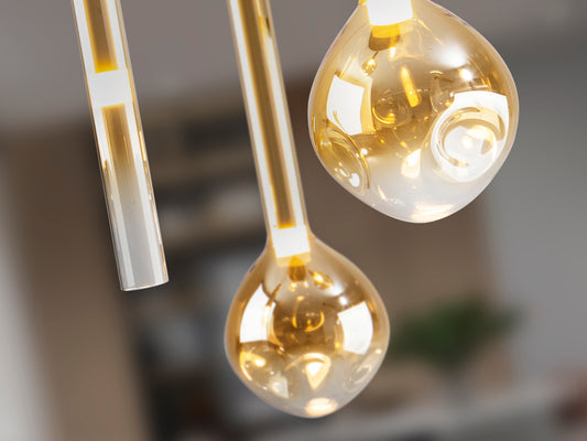 Lámpara Colgante Essenza 5 Luces Negro y Dorado Schuller en ambiente decorado | Schuller