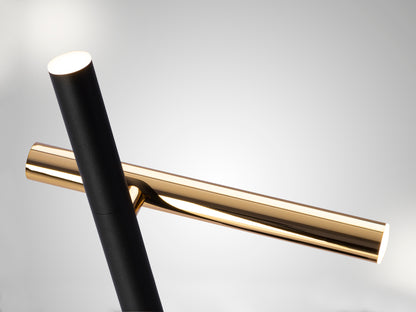 Lámpara de Sobremesa Varas 53 cm Oro y Negro Schuller en ambiente decorado | Schuller