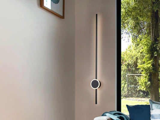 Aplique de Pared LED Online 121 cm 17W Negro Mate Schuller en ambiente decorado | Schuller