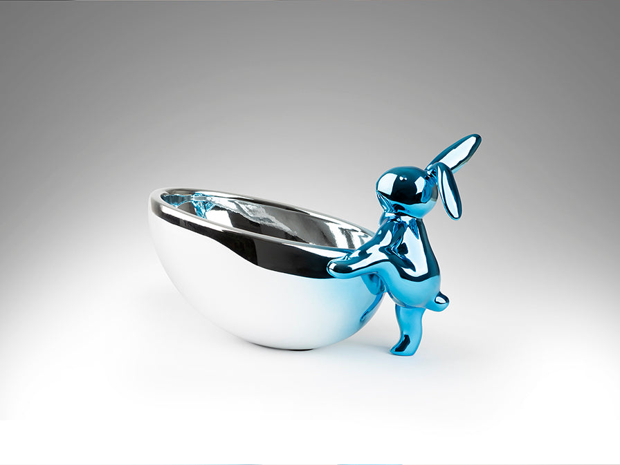 Cuenco Decorativo Rabbit con Figura de Conejo Azul y Plata Schuller en ambiente decorado | Schuller
