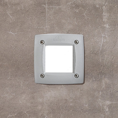 Aplique LETI fabricado en Resina color Gris con difusor Opal