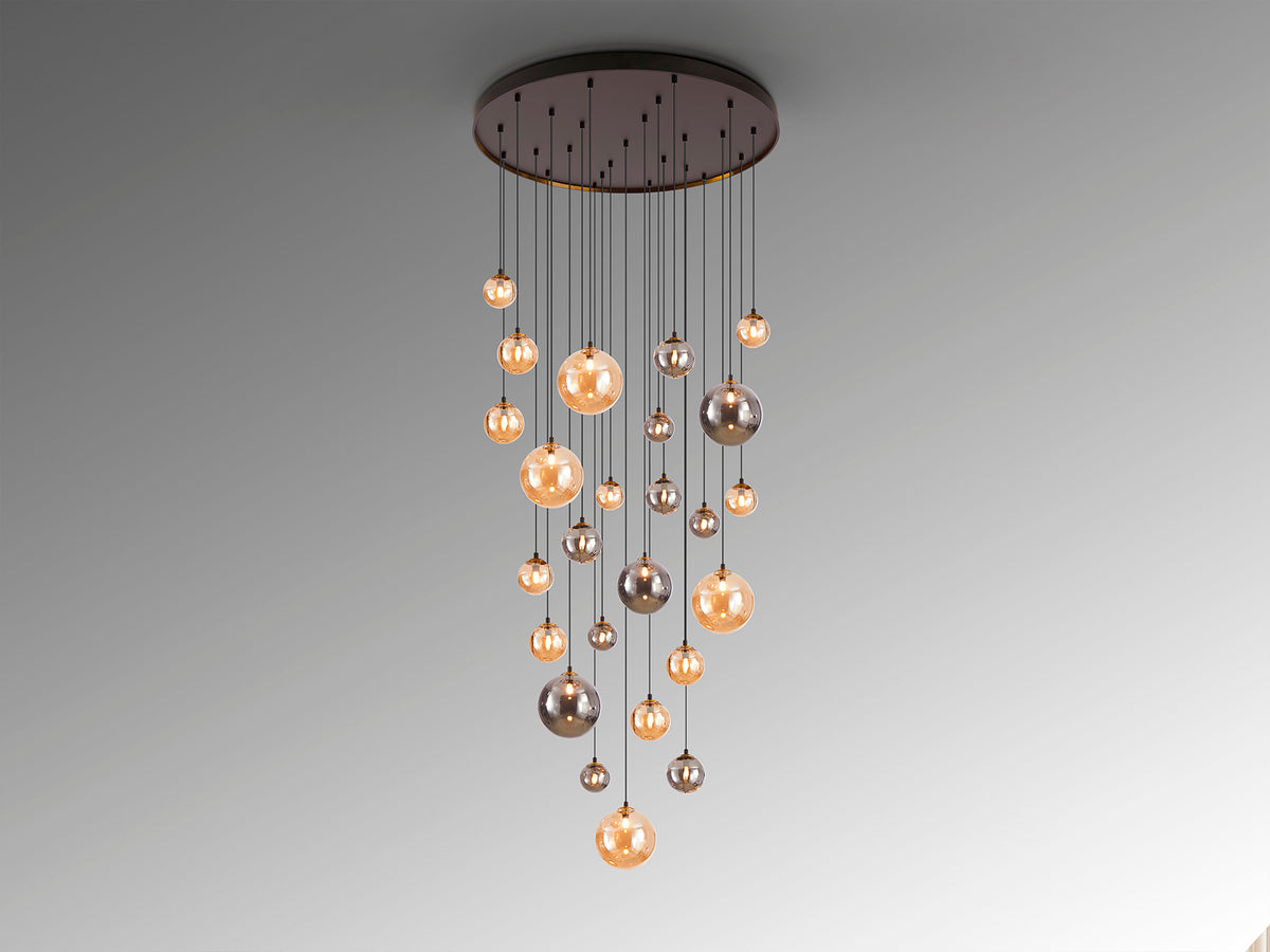 Lámpara Colgante Dark 25 Luces Negro y Latón Schuller en ambiente decorado | Schuller