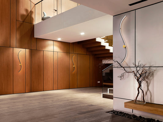 Aplique de Pared LED Siloe 102 cm Negro y Oro Schuller en ambiente decorado | Schuller