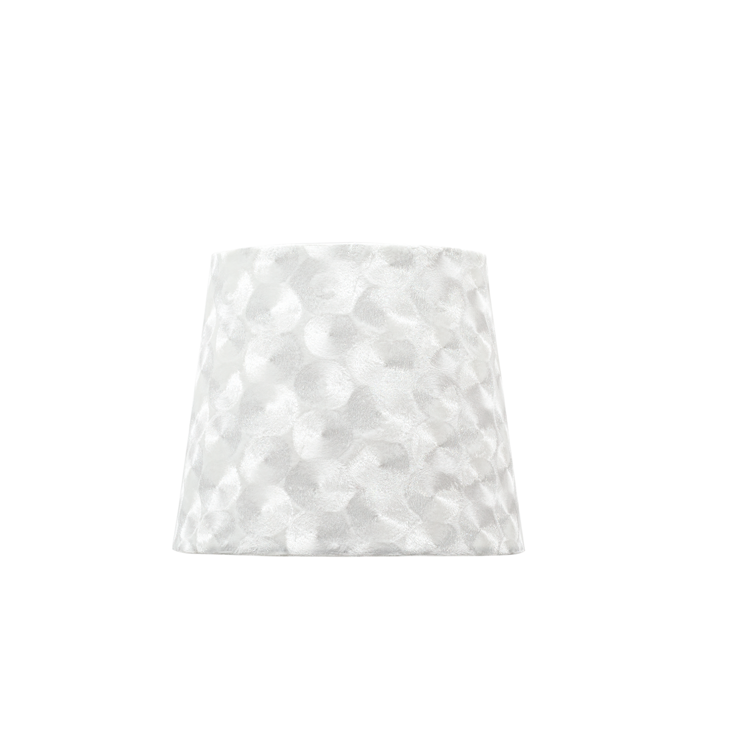 Pantalla Fátima fabricada en Textil color Blanco Nacar, ideal para lámparas