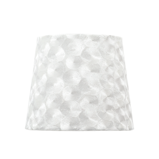 Pantalla Fátima fabricada en Textil color Blanco Nacar, ideal para iluminar tu hogar