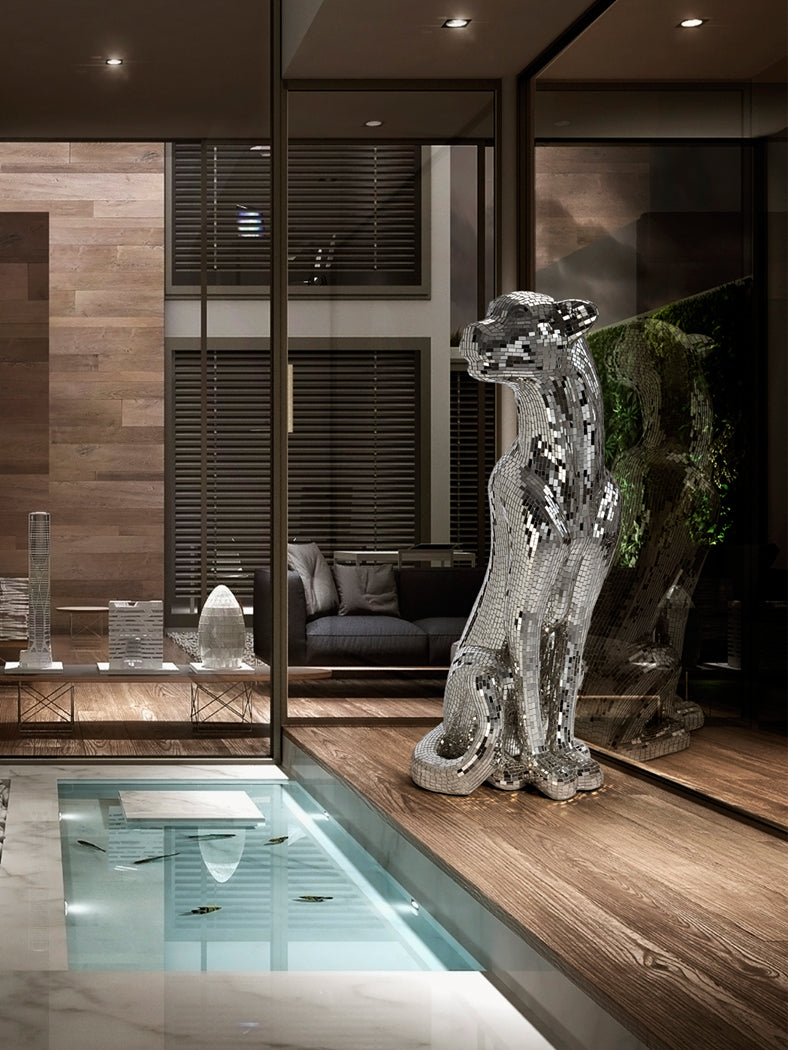 Ambiente 2 de Figura Decorativa Leopardo Baguira de Schuller (Baguira) en color Plata Espejo con mosaico de cristales de espejo - Ref 523306.
