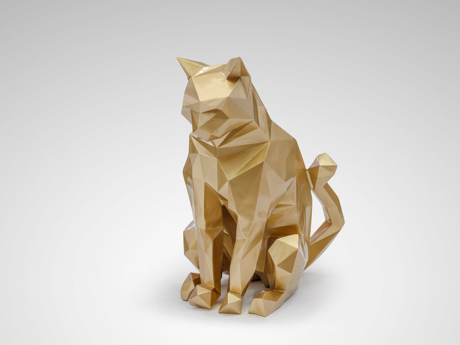 Figura Decorativa Gato Future Cat de Schuller (Future Cat) en color Oro con diseño poliédrico moderno - Ref 598743.
