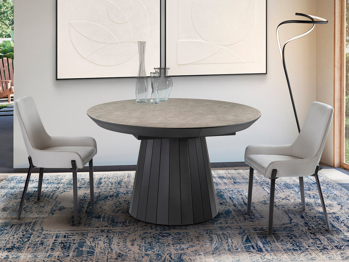 Mesa de Comedor Extensible Koria 130-230 cm Piedra y Negro Schuller en ambiente decorado | Schuller