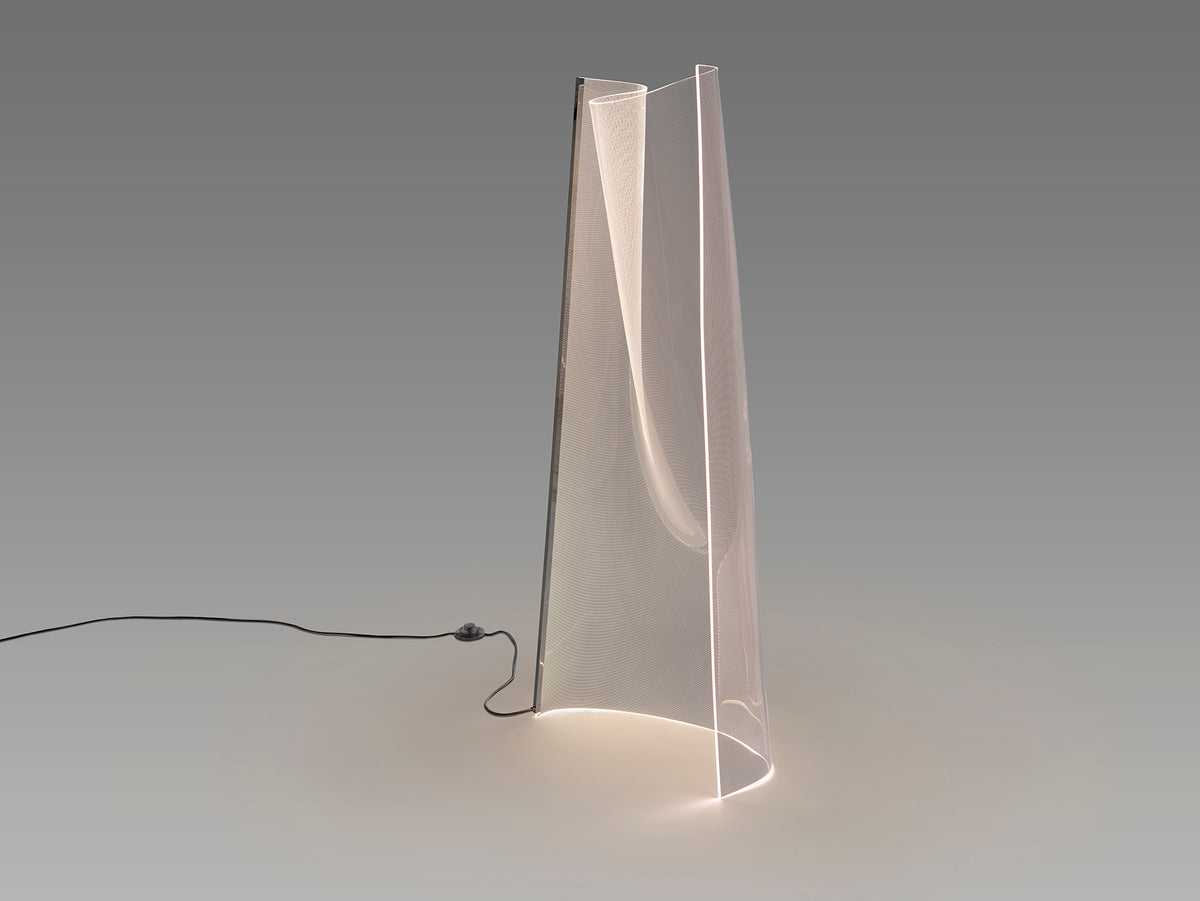 Lámpara de Pie Velos LED 24W Cromo Schuller en ambiente decorado | Schuller