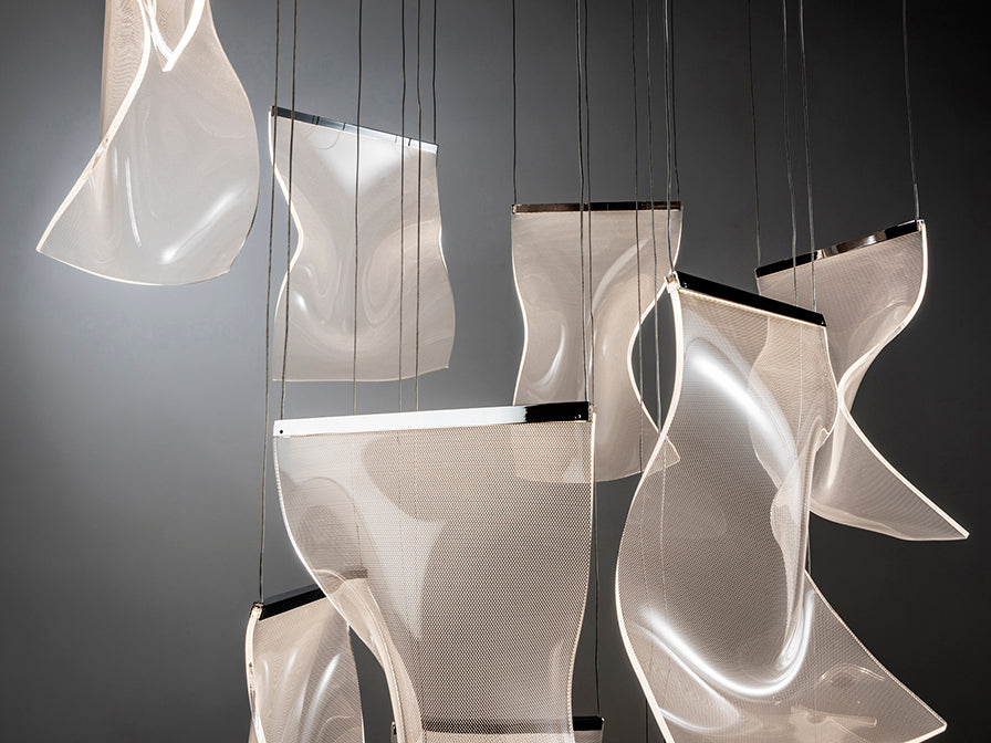 Varias luces de Lámpara de Techo Colgante Velos de Schuller (Velos) con 13 tulipas de metacrilato y base cromada - Ref 609647ND.

