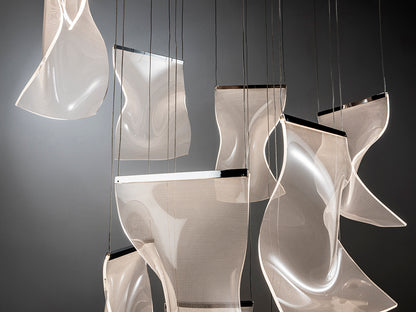 Varias luces de Lámpara de Techo Colgante Velos de Schuller (Velos) con 13 tulipas de metacrilato y base cromada - Ref 609647ND.

