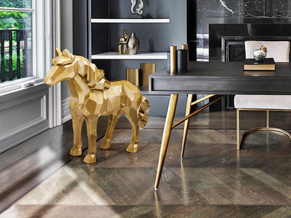 Ambiente de Figura Decorativa de caballo Future Horse de Schuller (Future Horse) en color Dorado con diseño poliédrico - Ref 679466.

