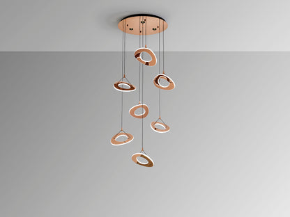 Lámpara Colgante LED Mirena 7 Luces Oro Rosa Schuller en ambiente decorado | Schuller