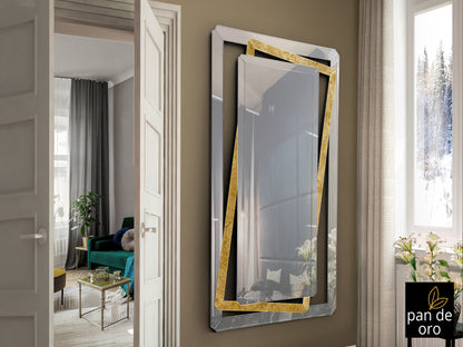 Espejo de Pared Nora 100x180 cm Pan de Oro Biselado Schuller encendida con proyección de luz y ambiente | LuzGurú
