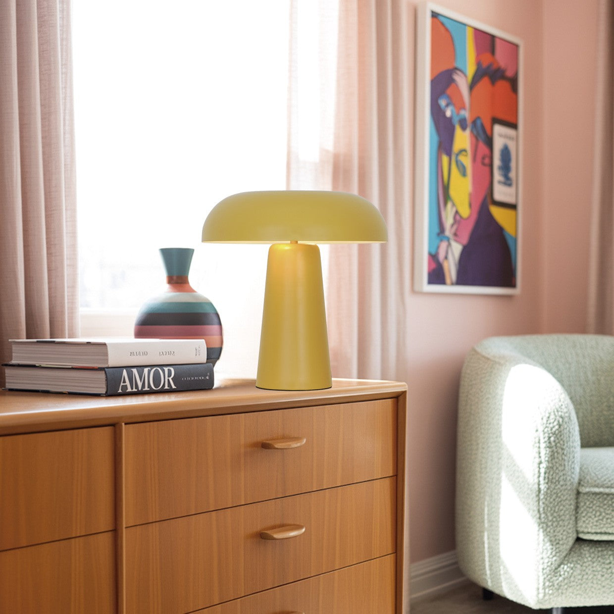 Lámpara sobremesa Idea amarilla en ambiente de salón moderno