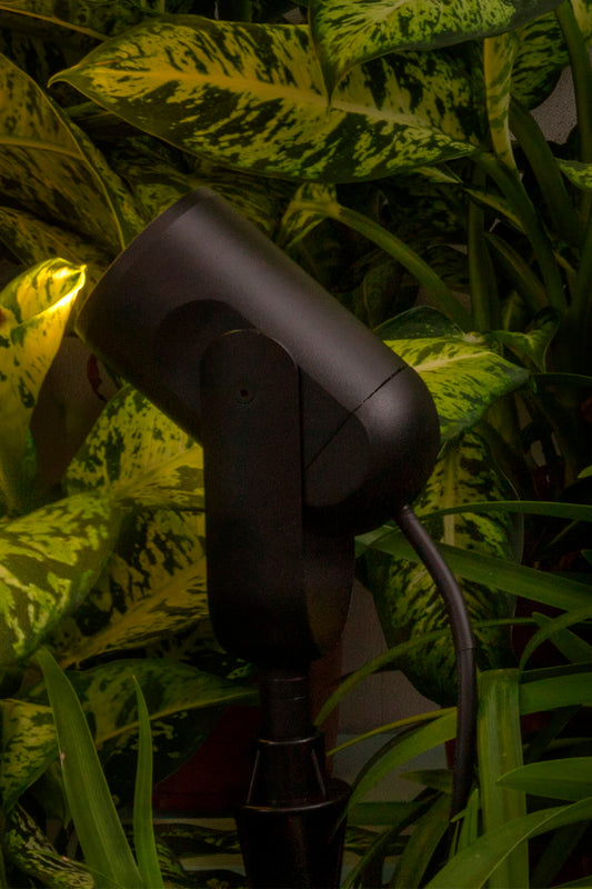 Estaca para jardín SLOT 200 fabricada en aluminio color negro