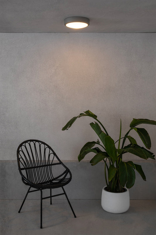 Plafón YEN fabricado en aluminio color gris para exterior