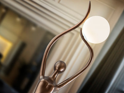 Detalles de Lámpara Escultórica de Pie El Árbol de Schuller (El Árbol) con figura en Bronce Oscuro sosteniendo una esfera de luz - Ref 715591.

