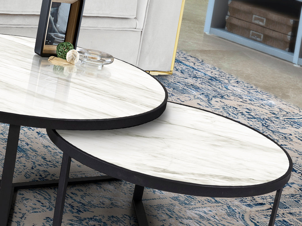 Set de 2 Mesas Auxiliares Naira Mármol Blanco y Negro Mate Schuller en ambiente decorado | Schuller