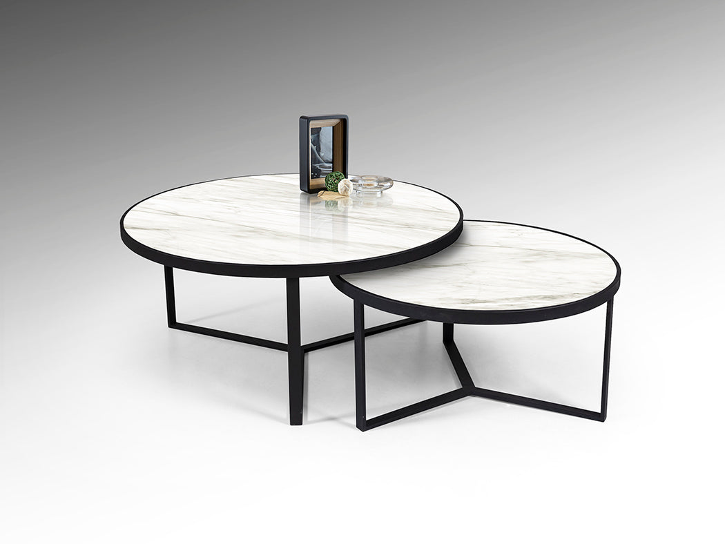 Set de 2 Mesas Auxiliares Naira Mármol Blanco y Negro Mate Schuller en ambiente decorado | Schuller