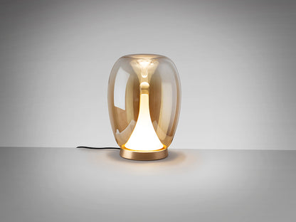 Lámpara de Sobremesa Suspiro de Schuller (Suspiro) con base dorada y tulipa de cristal soplado ámbar - Ref 724326.

